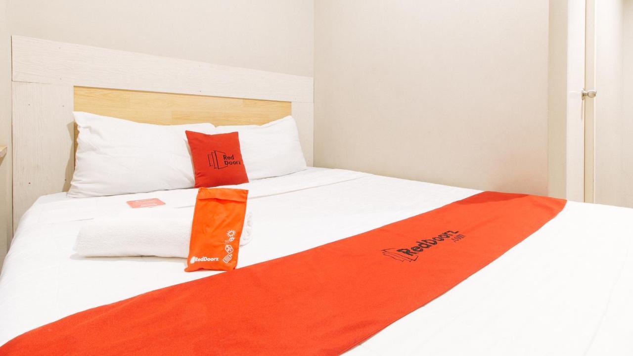 Reddoorz Plus Near Osmena Highway 2 Маніла Екстер'єр фото
