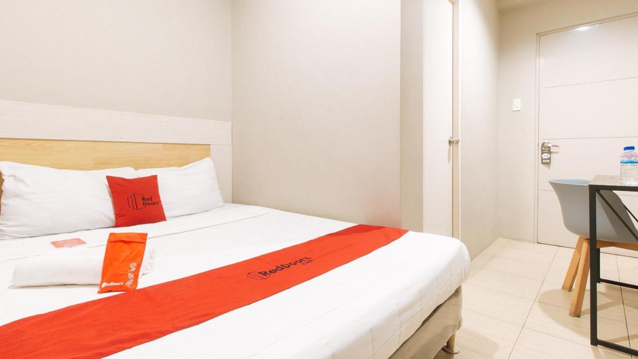 Reddoorz Plus Near Osmena Highway 2 Маніла Екстер'єр фото