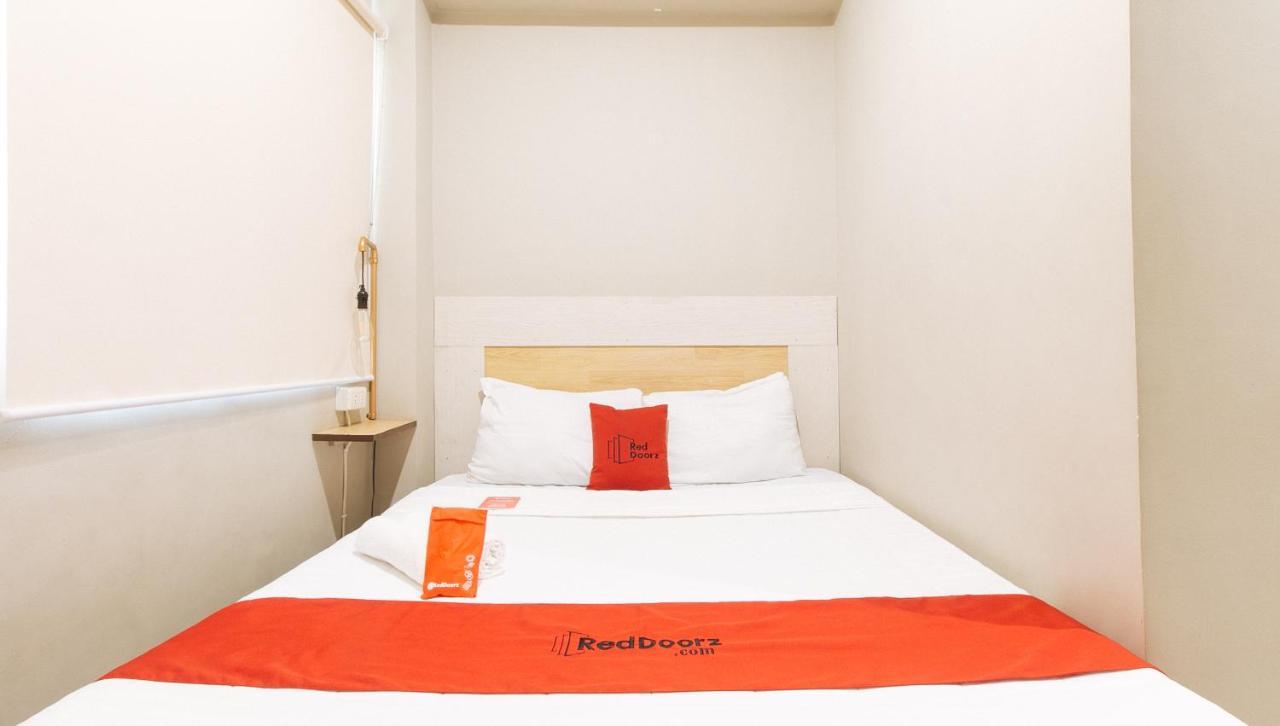 Reddoorz Plus Near Osmena Highway 2 Маніла Екстер'єр фото