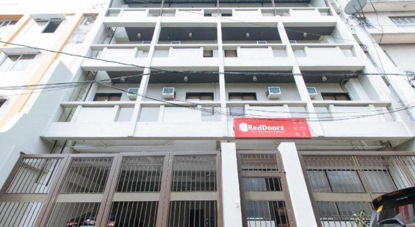 Reddoorz Plus Near Osmena Highway 2 Маніла Екстер'єр фото